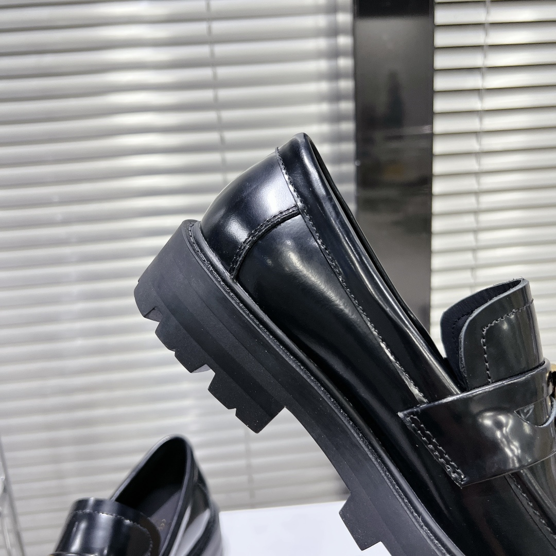Women's high heels